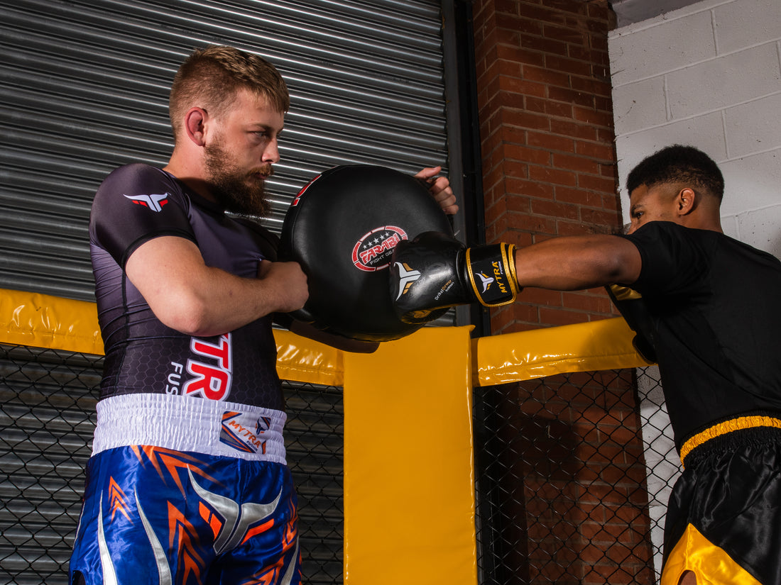 Round Strike Pad Kick Shield Punch Bag Focus pads Boxing MMA Martial Training Farabi Sports